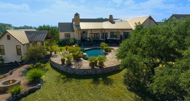 4-bedroom rental at 165 Painted Sky in Comfort, TX — photo 1