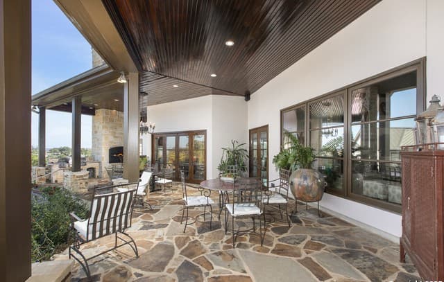 4-bedroom rental at 165 Painted Sky in Comfort, TX — photo 4