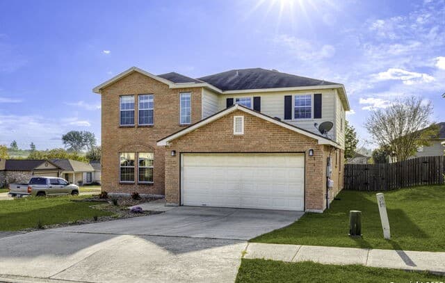 4-bedroom rental at 117 Willow Cove in Cibolo, TX — photo 3