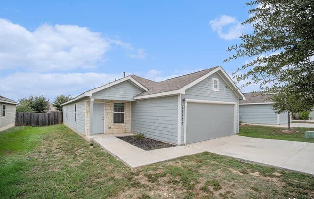 4-bedroom rental at 11635 Boyd Bay in San Antonio, TX — photo 2