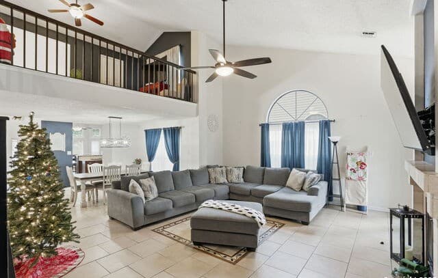 Home for sale at 393 Fenwick Dr. in Windcrest, TX — photo 3