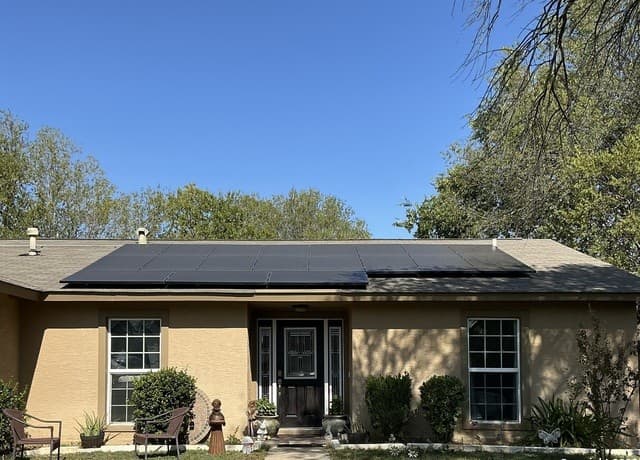 4-bedroom rental at 2335 Oriley in San Antonio, TX — photo 3