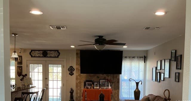 4-bedroom rental at 2335 Oriley in San Antonio, TX — photo 5