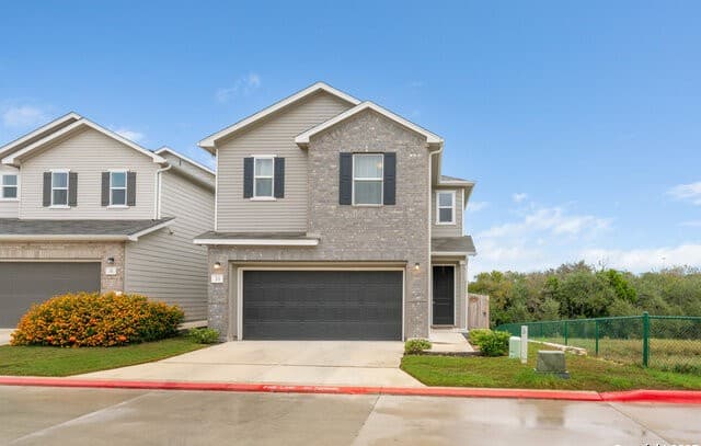 3-bedroom rental at 10643 W Military Drive Unit 33 in San Antonio TX