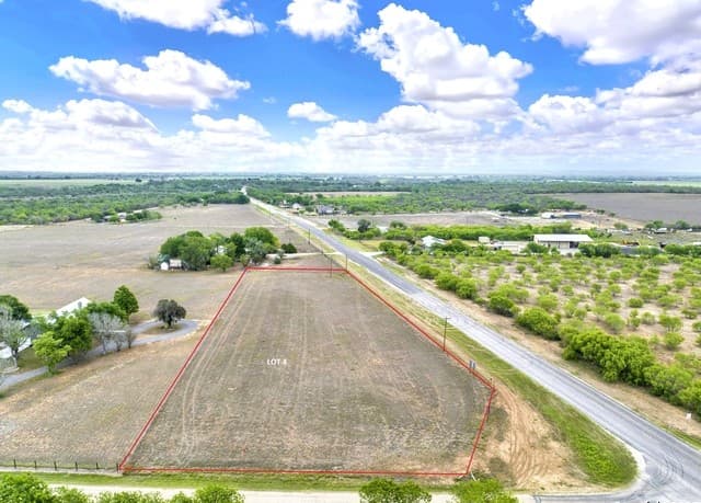 rental at LOT 4 Cr 343 in Hondo, TX — photo 1