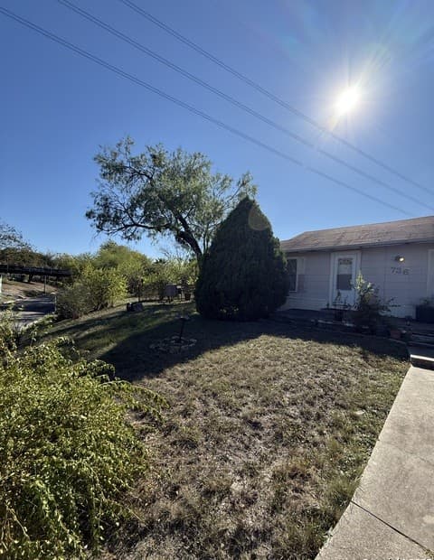 2-bedroom rental at 736 Fulton in San Antonio, TX — photo 3