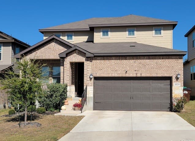 4-bedroom rental at 10219 Azealia Way in Boerne, TX — photo 1