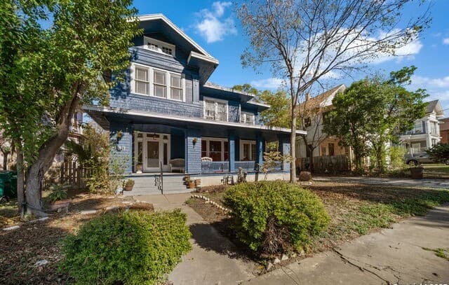 Home for sale at 433 W Woodlawn Ave in San Antonio, TX — photo 3