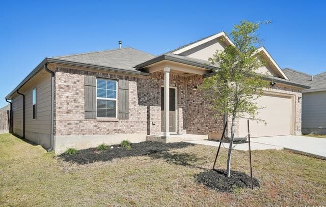 3-bedroom rental at 7019 Vista Loop in San Antonio, TX — photo 3