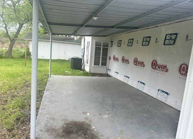 2-bedroom rental at 311 Kenmar in San Antonio, TX — photo 2