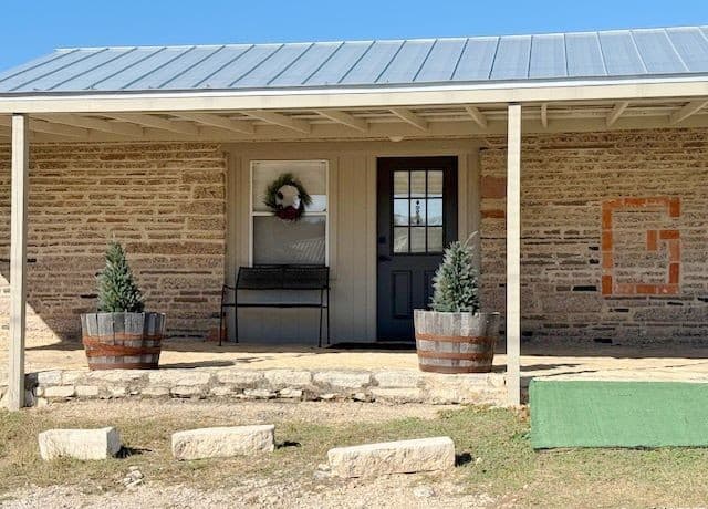 1-bedroom rental at 11 Main St in Blanco, TX — photo 1