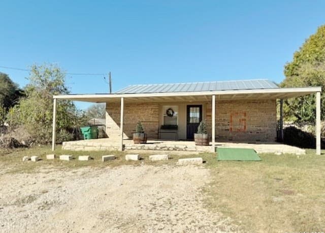 1-bedroom rental at 11 Main St in Blanco, TX — photo 3