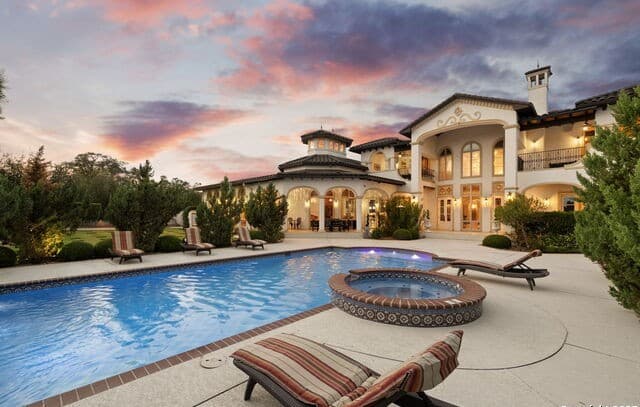 6-bedroom rental at 1418 Greystone in San Antonio, TX — photo 5