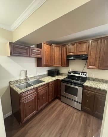 2-bedroom rental at 219 Silver Sands Unit 1 in San Antonio, TX — photo 3