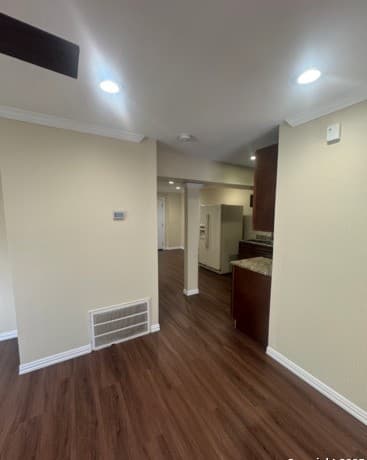 2-bedroom rental at 219 Silver Sands Unit 1 in San Antonio, TX — photo 5