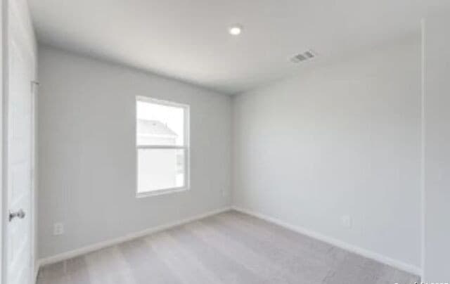 4-bedroom rental at 617 Cadena Loop in Kenedy, TX — photo 5