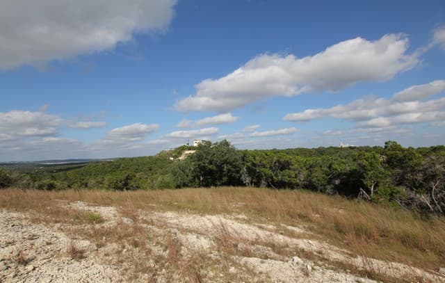 rental at 29035 Verde Mountain Trail in San Antonio, TX — photo 1