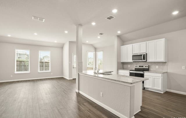 4-bedroom rental at 7810 Granger Cove in San Antonio, TX — photo 2