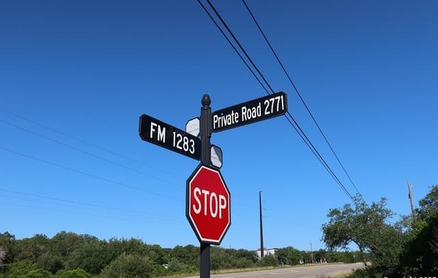 rental at 000 Pr 2775 in Mico, TX — photo 5