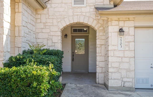 3-bedroom rental at 7703 Wexford Square in San Antonio TX