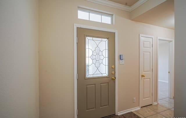 3-bedroom rental at 7703 Wexford Square in San Antonio, TX — photo 3