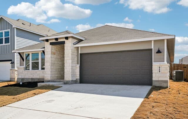 4-bedroom rental at 958 Earp in San Antonio, TX — photo 2