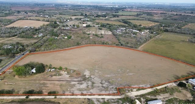 rental at 10620 Pearsall in Atascosa, TX — photo 2