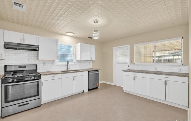 3-bedroom rental at 2722 Lagoon in San Antonio, TX — photo 3