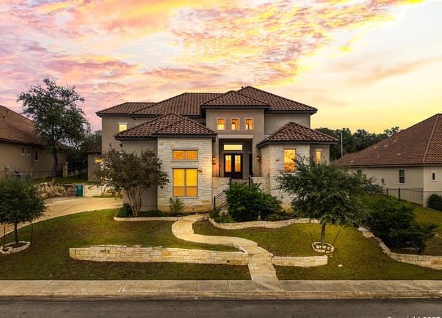 5-bedroom rental at 24139 Vecchio in San Antonio, TX — photo 1
