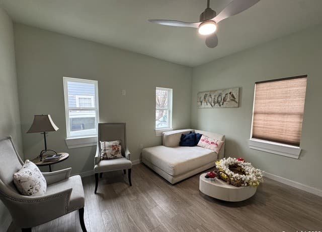 3-bedroom rental at 243 Yolanda in San Antonio, TX — photo 3