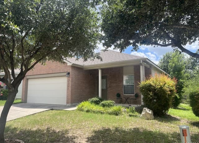 4-bedroom rental at 25711 Lost Creek in Boerne, TX — photo 1