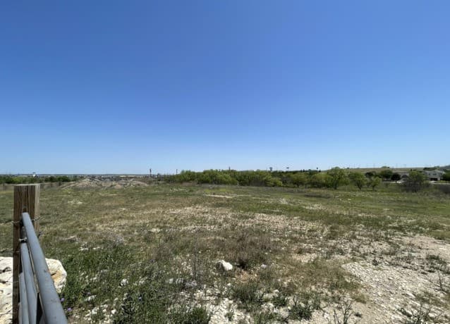 rental at 0 Lookout in Live Oak, TX — photo 4