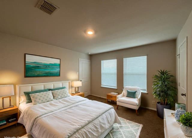 3-bedroom rental at 13759 Red Rock Run in San Antonio, TX — photo 5
