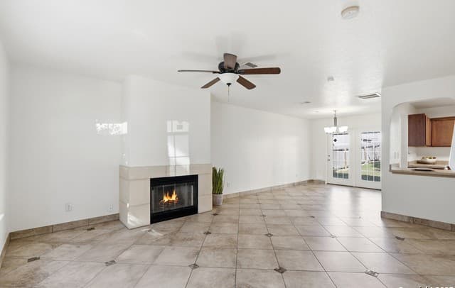 3-bedroom rental at 11123 Icicle Bench in San Antonio, TX — photo 4