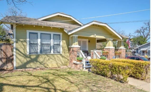 3-bedroom rental at 123 Dilworth in San Antonio, TX — photo 3