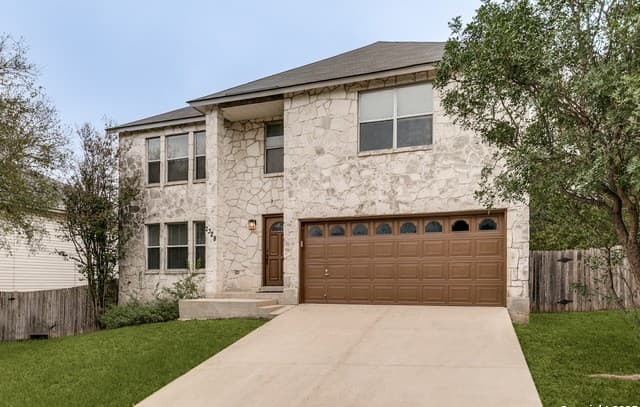 4-bedroom rental at 2328 Village PKWY in San Antonio, TX — photo 2