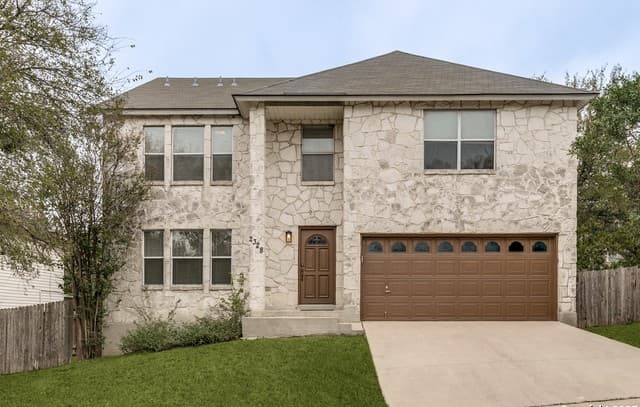 4-bedroom rental at 2328 Village PKWY in San Antonio, TX — photo 3