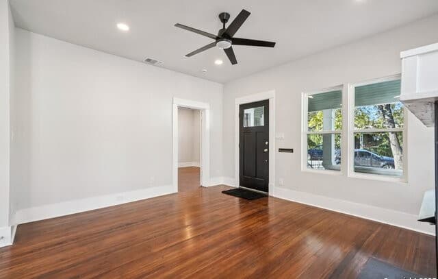 3-bedroom rental at 524 Hunstock in San Antonio, TX — photo 5