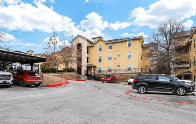 3-bedroom rental at 7323 Snowden Rd Unit 3108 in San Antonio, TX — photo 1