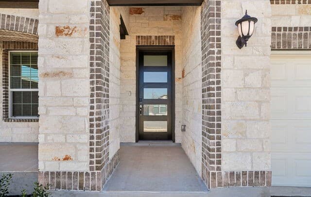 5-bedroom rental at 10129 Strasbourg Way in Schertz, TX — photo 3