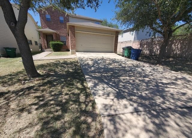 3-bedroom rental at 1411 Ambush Creek in San Antonio, TX — photo 2