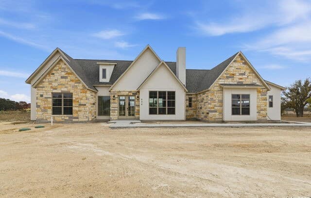 3-bedroom rental at LOT 38 Pr 1510 in Bandera, TX — photo 3