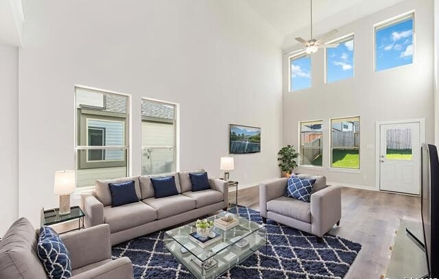 4-bedroom rental at 8553 Merlin Cove in San Antonio, TX — photo 3