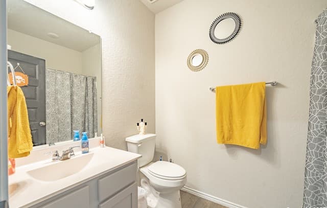 4-bedroom rental at 10123 Rancho Del Rey in San Antonio, TX — photo 4