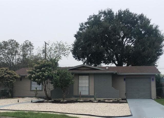 3-bedroom rental at 7210 Northbluff in San Antonio, TX — photo 1