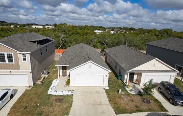 3-bedroom rental at 4814 Flying Hooves in San Antonio, TX — photo 1