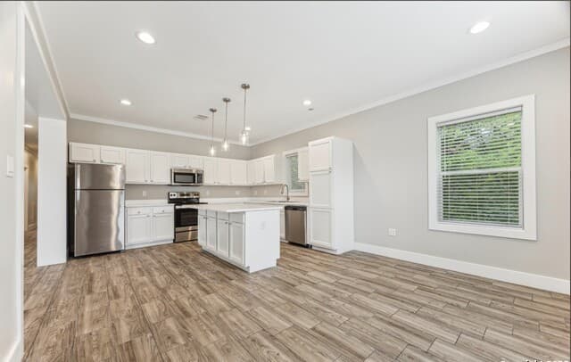 4-bedroom rental at 1416 Burleson in San Antonio, TX — photo 3