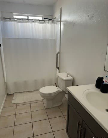 rental at 7643 Oak Chase in San Antonio, TX — photo 5