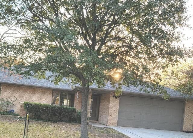 4-bedroom rental at 3330 Butterleigh in San Antonio, TX — photo 5