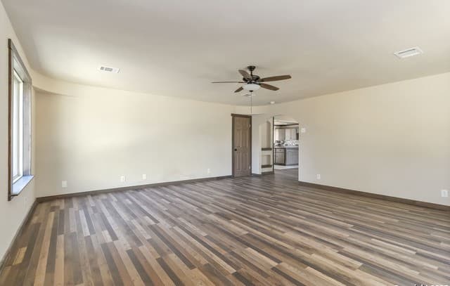 1-bedroom rental at 116 Martingale Trail in Bandera, TX — photo 4